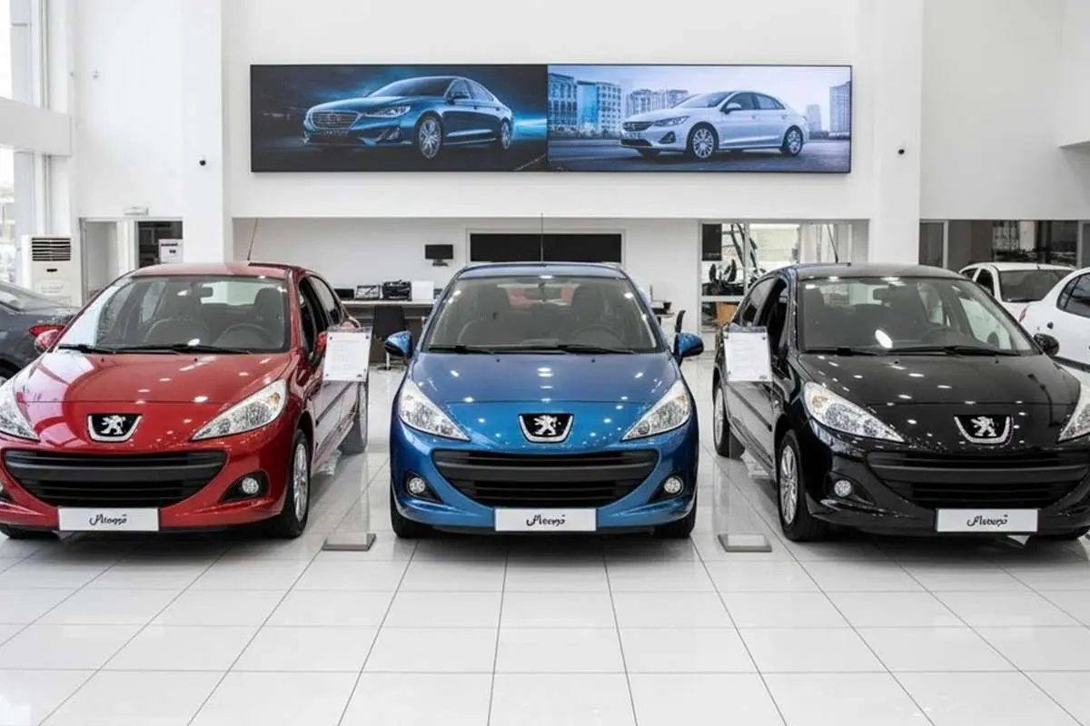 ثبت‌نام ایران‌خودرو آبان ۱۴۰۴؛ فرق فروش فوری و فوق‌العاده با پیش‌فروش