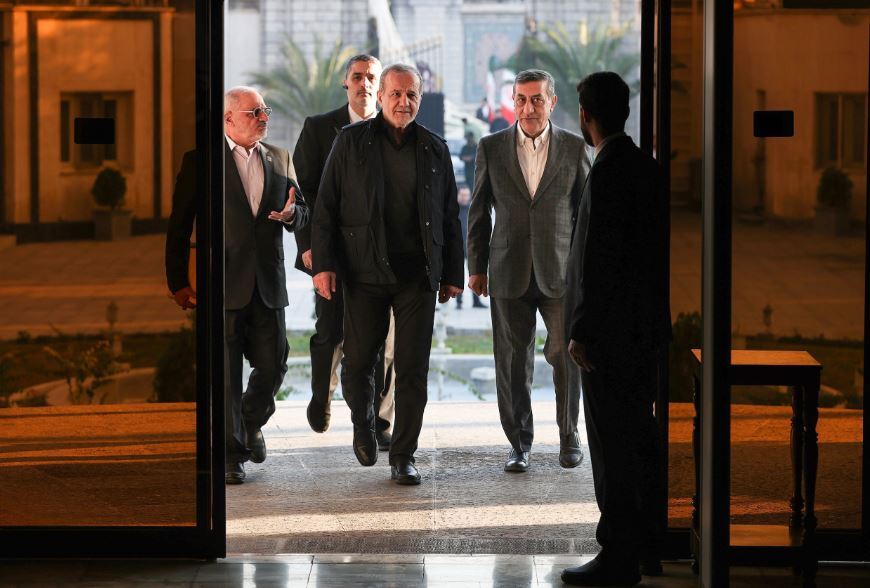 سکوت پزشکیان در اوج بحران ارزی