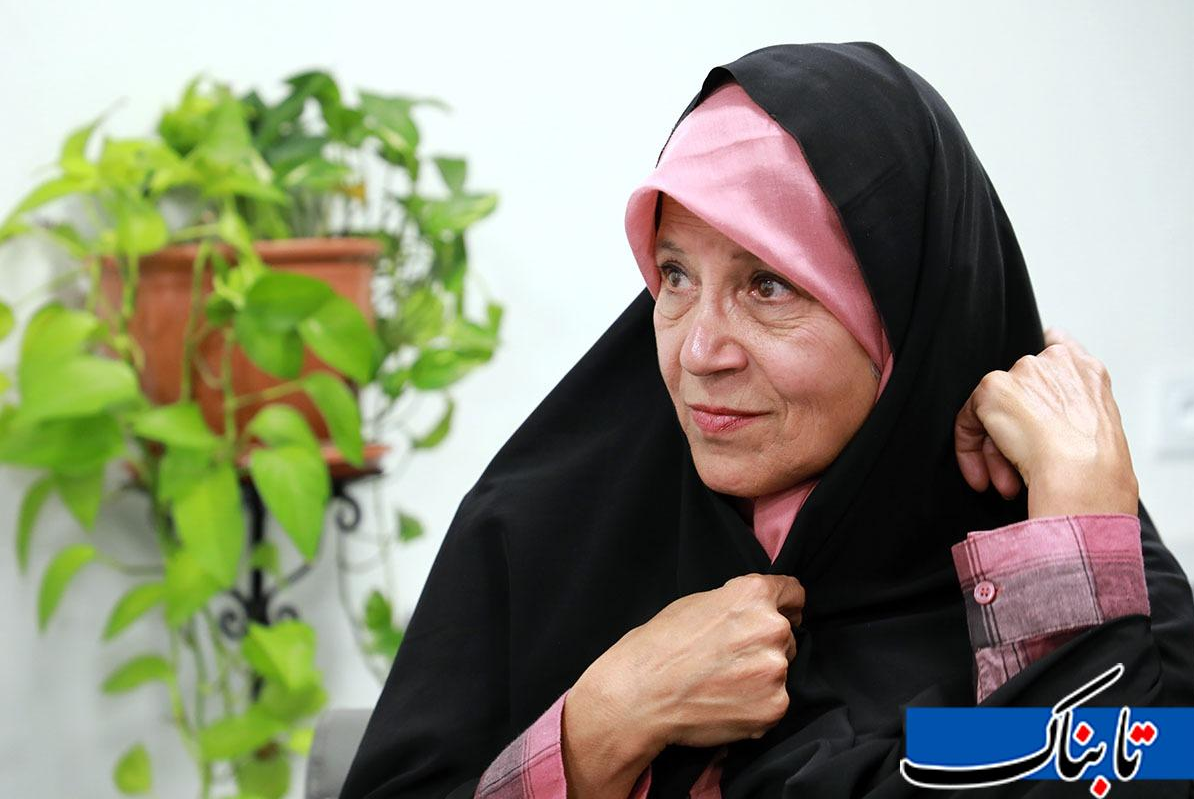 فائزه هاشمی: کدام جایگزین؟ افکار فاشیستی اپوزیسیون را در زندان درک کردم/احمدی‌نژاد، برخلاف مسیر بود/دنبال طلبگی رفتم!